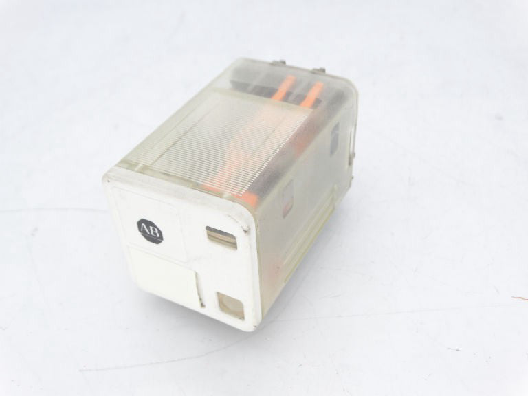 ALLEN BRADLEY 700-HB33A1-4 10A Relay - Used