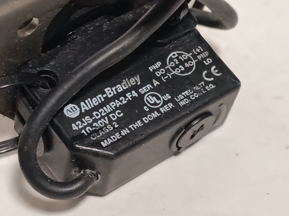 Allen Bradley 42JS-B2MPB2-F4 VisiSight Photoswitch Retro Reflective Sensor