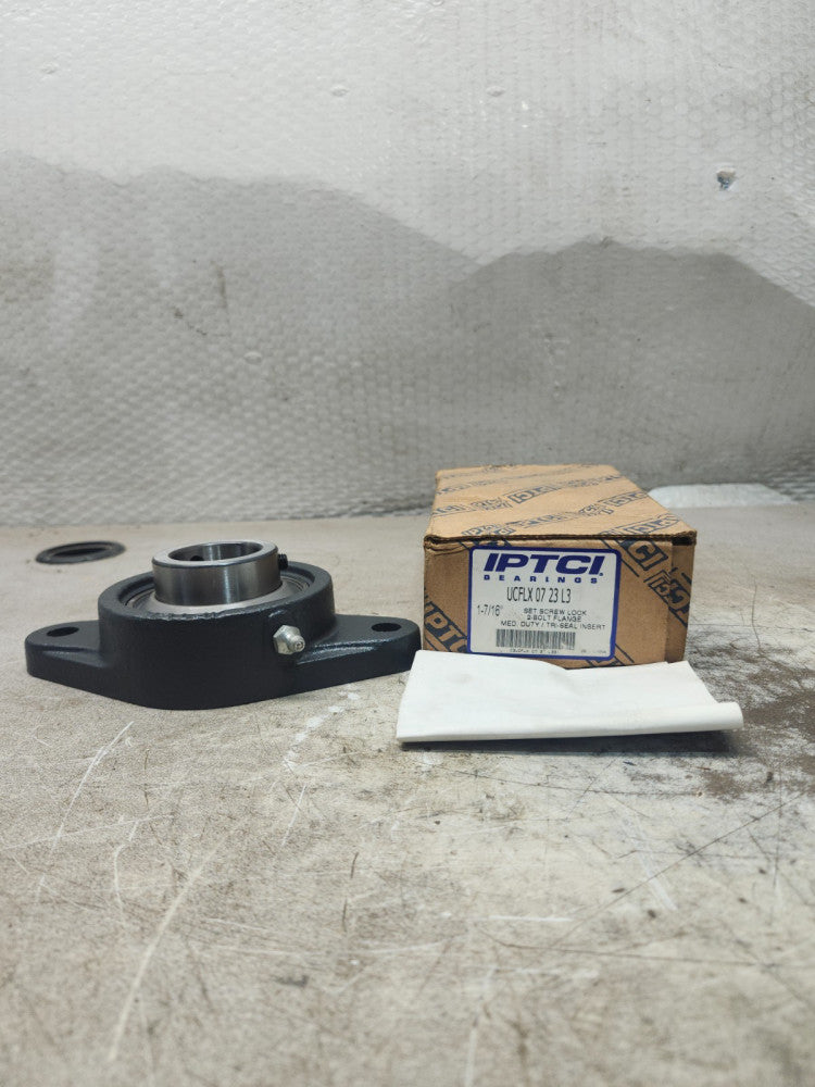 NEW IN BOX IPTC BEARING 2 Bolt Flange Bearing SIZE 1-7/16'' UCFLX 07 23 L3