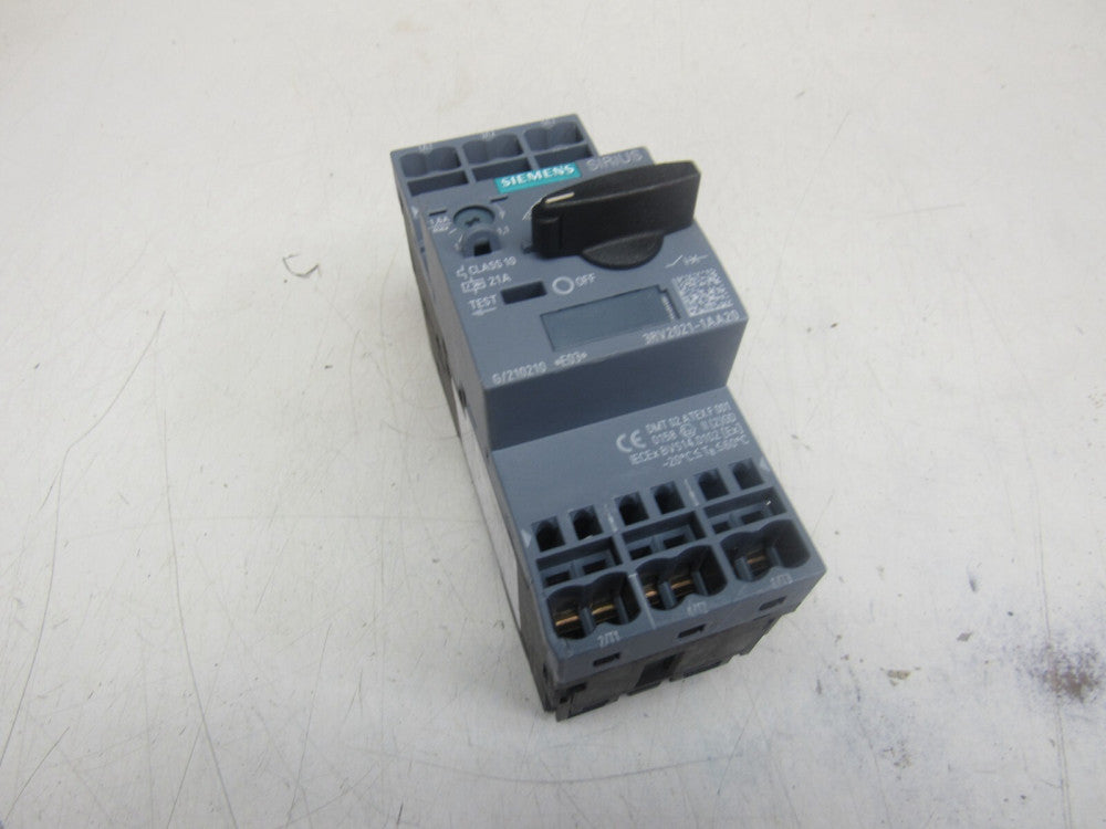 SIEMENS MANUAL MOTOR CONTROL 3RV2021-1AA20 1.1-1.6A 600V XLNT USED TAKEOUT !!