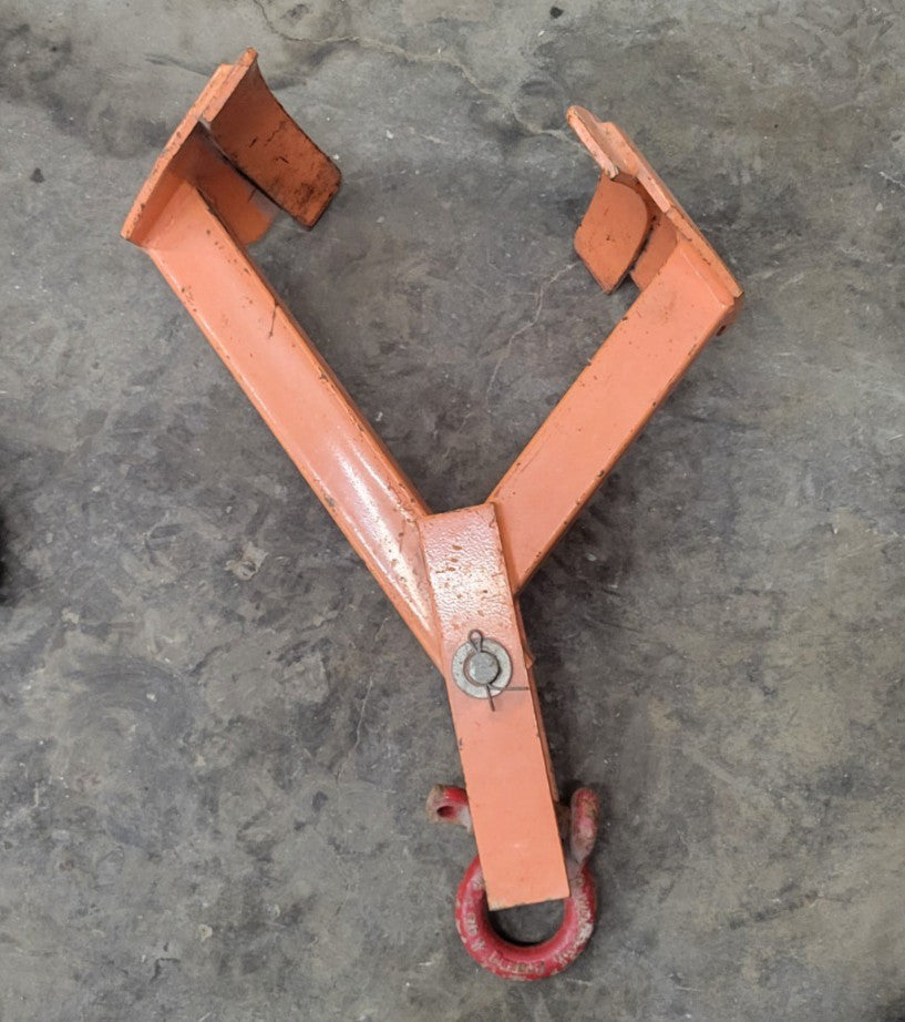 UNBRANDED SCISSOR CLAMP OAD: 15" X 9-1/2" X 18", 15" ARM LENGTH, ORANGE