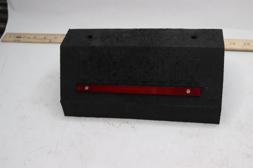 Eaton Dura-Blok Rooftop Supports Single Block 200 lb 5-1/2-8" H