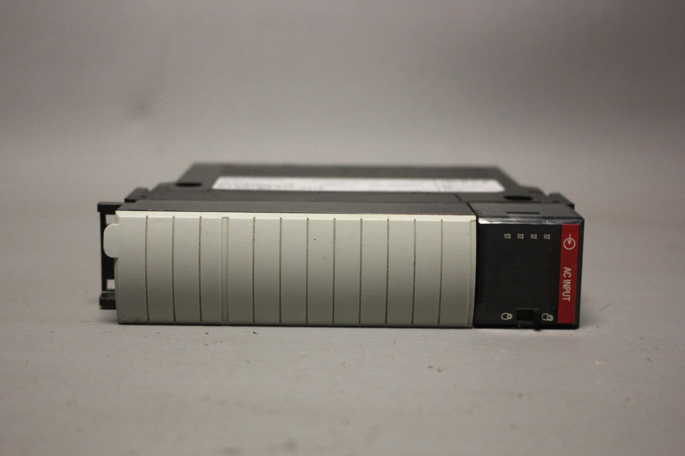 ALLEN-BRADLEY CONTROLOGIX DIGITAL INPUT MODULE 1756-IA32/A
