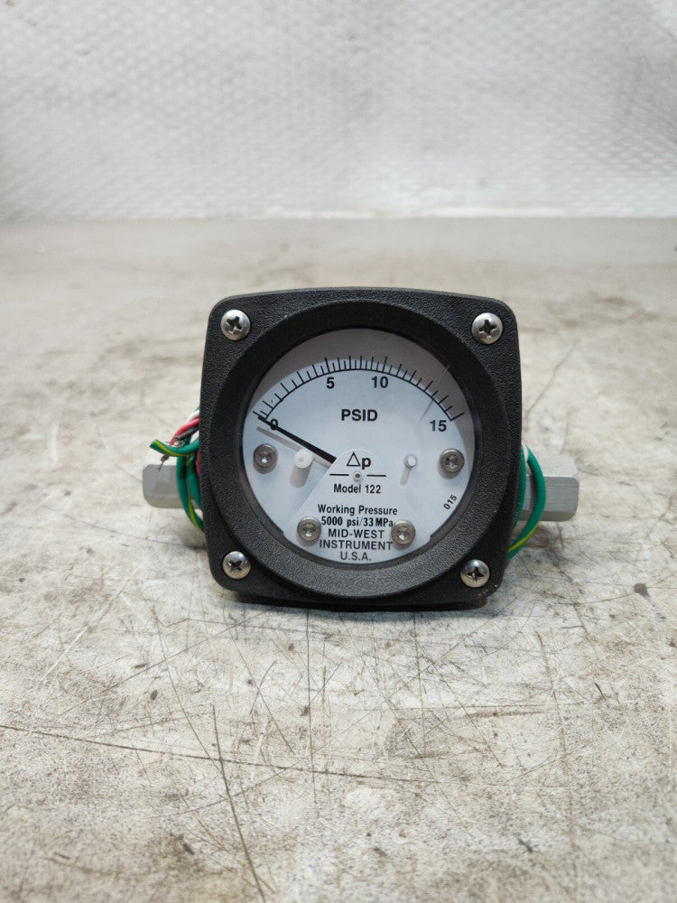 NEW NO BOX MID-WEST Differential Pressure Gauge 122AA-00-O(MA)