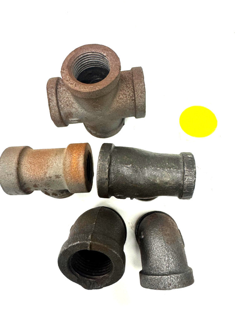 ASSORTED THREADED PIPE FITIINGS