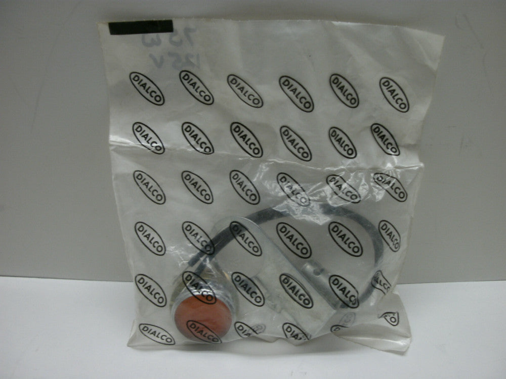 DIALCO 502-1633-0213-302 LAMP SOCKET W/LENS COVER AMBER 75W 125V 5/8" NIB