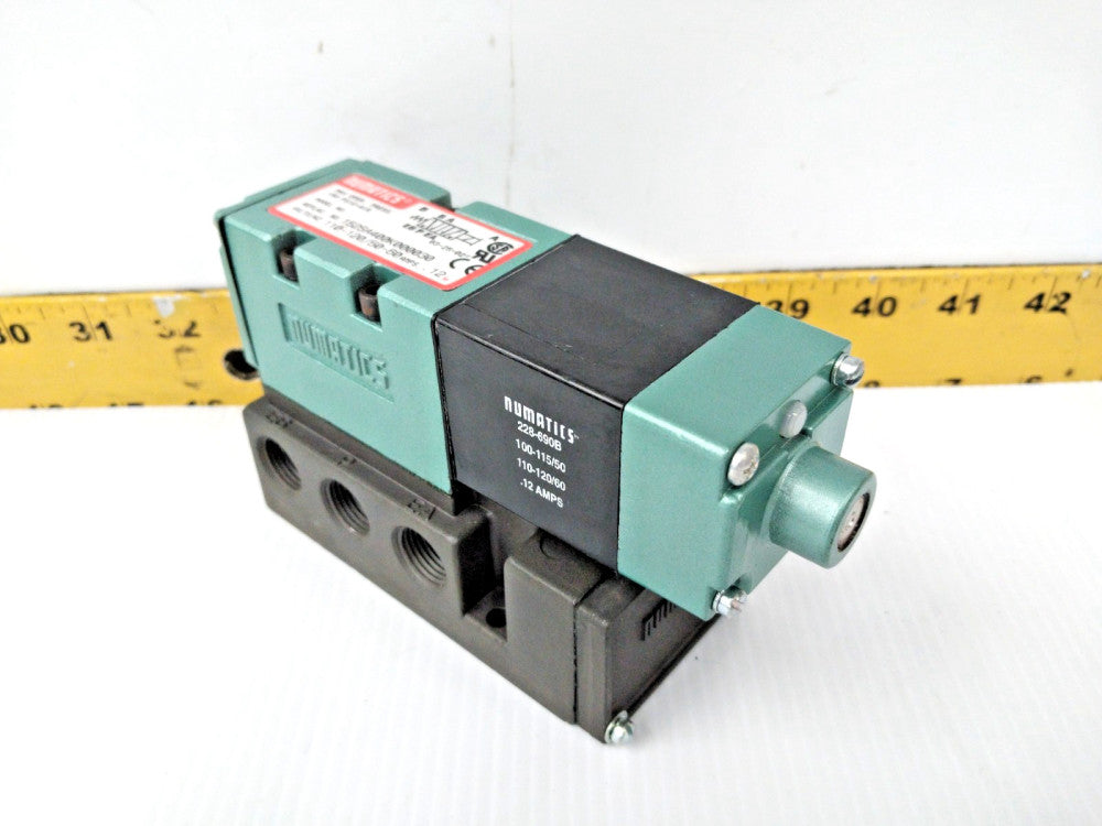 New Numatics Solenoid Valve With Base 150 PSIG MAX 120V Coil 152SA400K000030