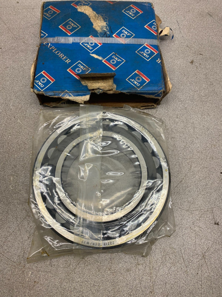 NEW IN BOX SKF 22217CCKW33 SPHERICAL ROLLER BEARING 22217 CCK/W33
