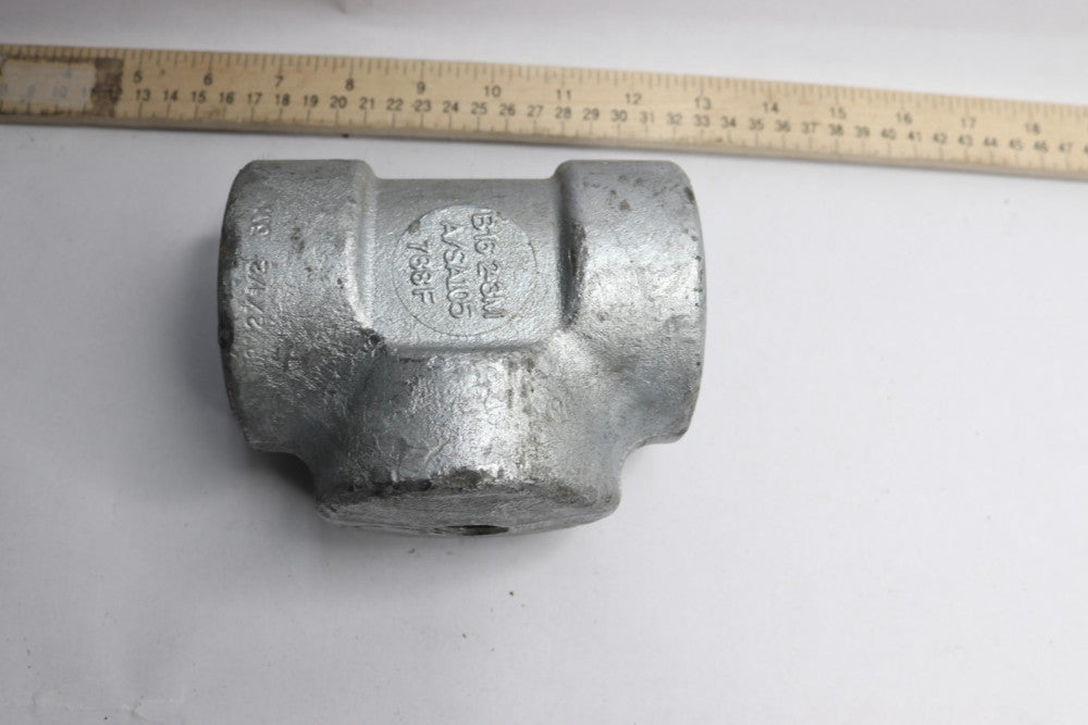 Reducing Tee 150 # Galvanized Malleable Iron Threaded x NPS 2" x 2" x 1/2"