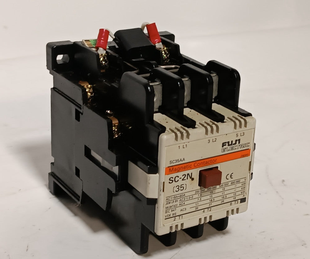 Fuji SC-2N SC35AA Magnetic Contactor 3 Pole 220-240V Coil 50/60Hz