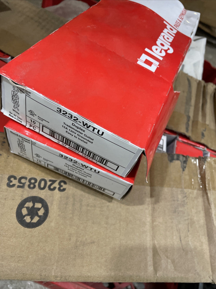 (20) LEGRAND Pass & Seymour Duplex Outlet, White, 2-Pole, 3-Wire Grounding