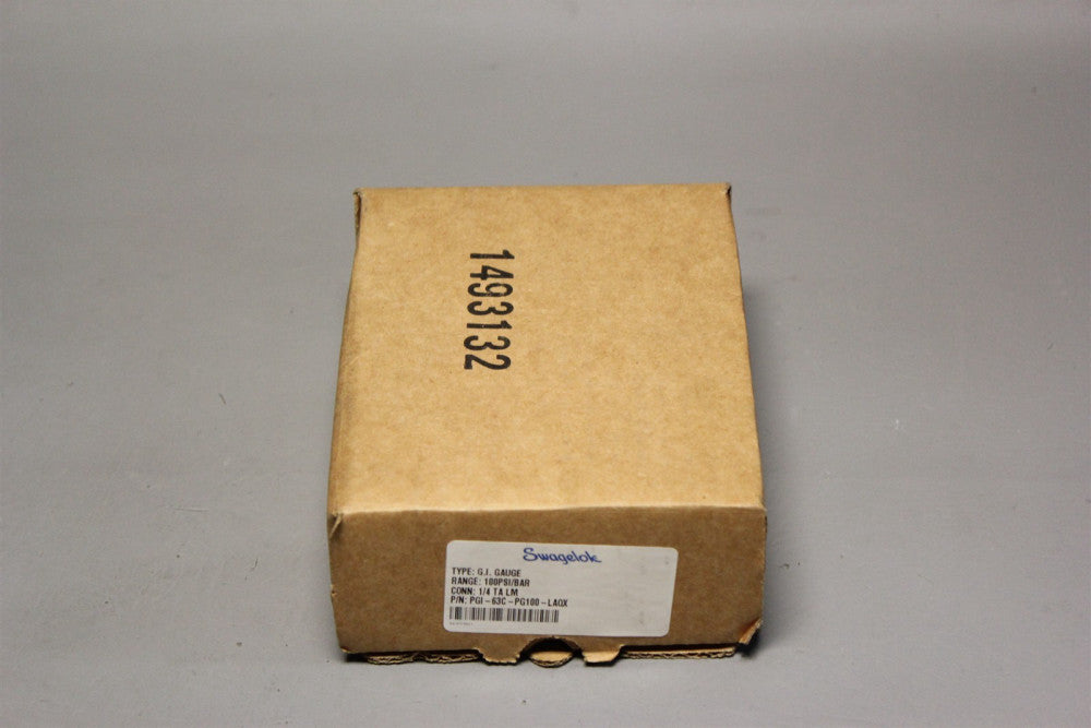 NEW SWAGELOK G.I. PRESSURE GAUGE 100PSI/BAR PGI-63C-PG100-LAQX
