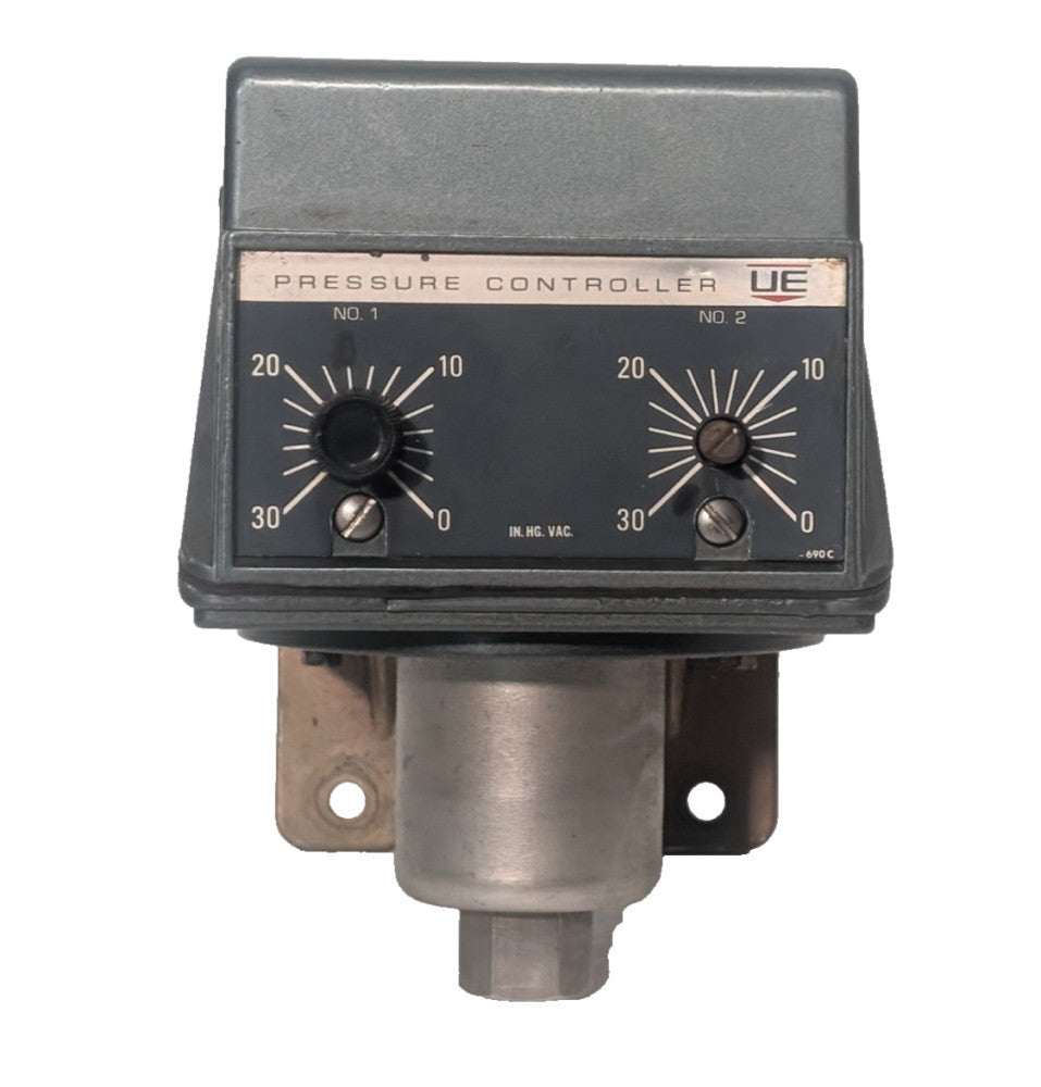 UE United Electric S126 Bracketmount Vacuum Switch Pressure Controller 7923 H302