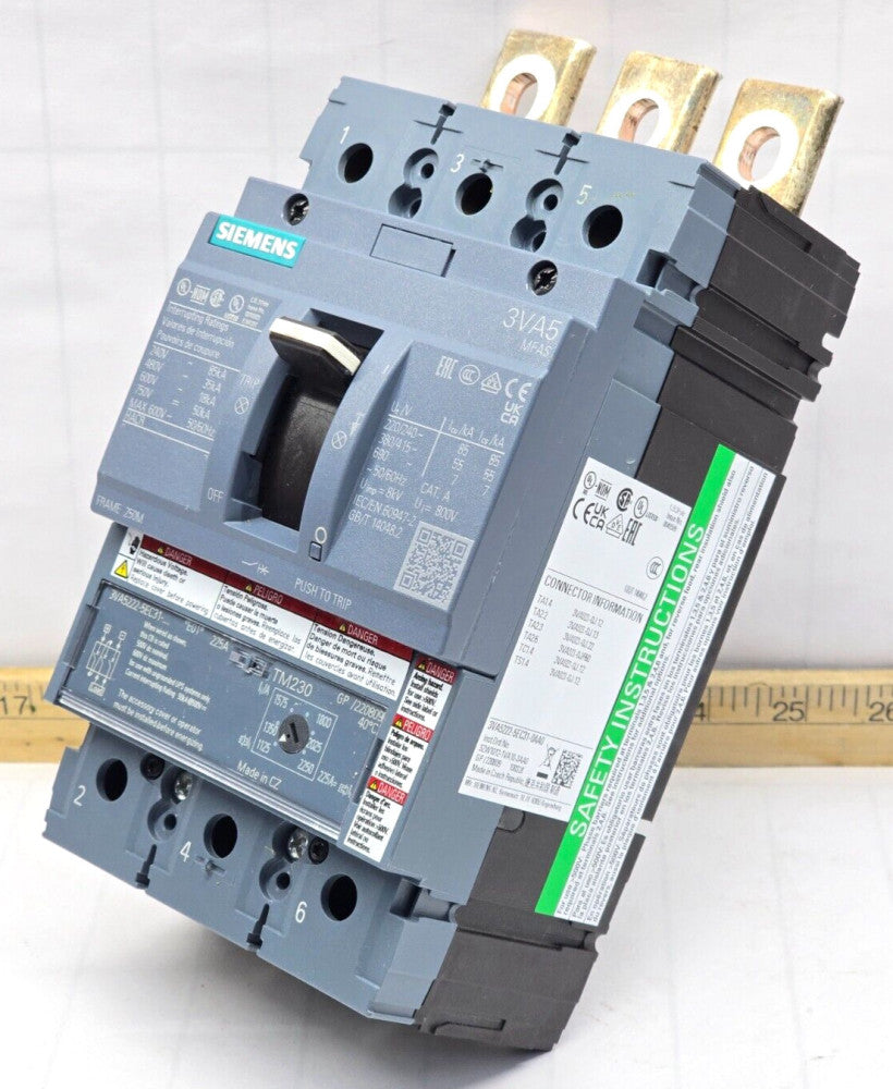 Siemens 225 Amp Circuit Breaker 600 VAC 3 Pole 85 kA 3VA5222-5EC31-0AA0