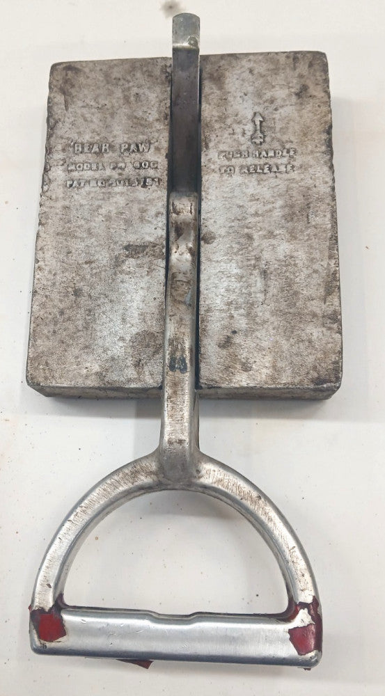 BEAR PAW SHEET HANDLER MODEL 600SIZE 6" X 7.5" MAX PENETRATION 1/8" MAX LIFT 600