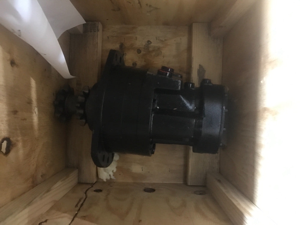 NEW HOLLAND CNH Case 84565752R Hydraulic Final Drive Motor – Reman