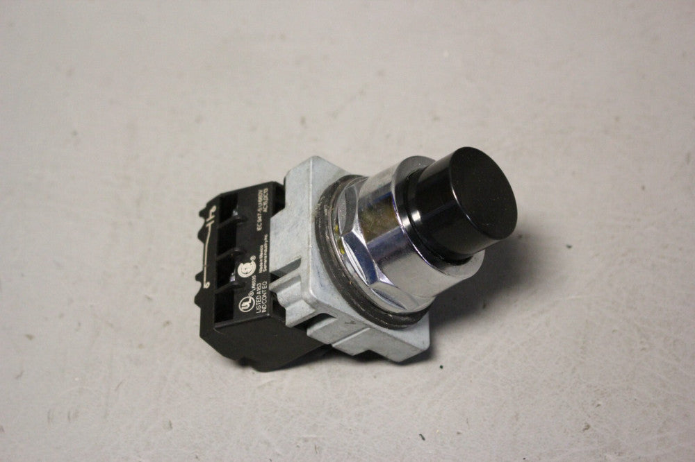 UNUSED SIEMENS 52PMBB1K BLACK PUSHBUTTON