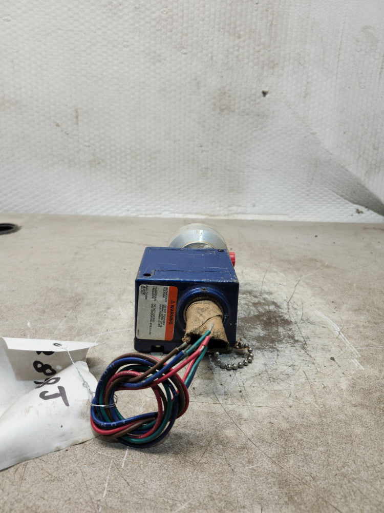NEW NO BOX NEO-DYN DIFFERENTIAL SWITCH 30P12C6