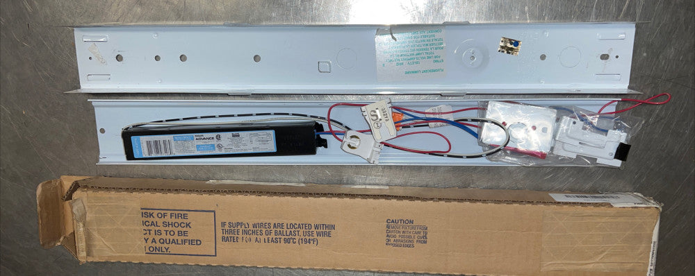 Nos Surplus CH2-117-EUHIGH OUTPUT STRIP LIGHT, 2', 120/277V