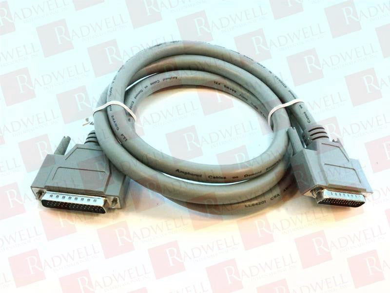 AMPHENOL CS-DSDHD44MM0-005 / CSDSDHD44MM0005 (NEW IN BOX)