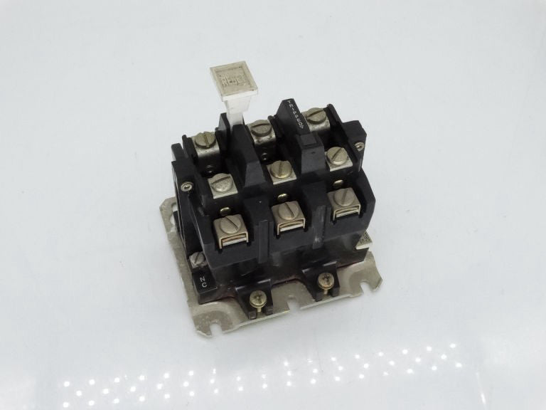 ALLEN BRADLEY 592-BOV16 SERIES B RELAY