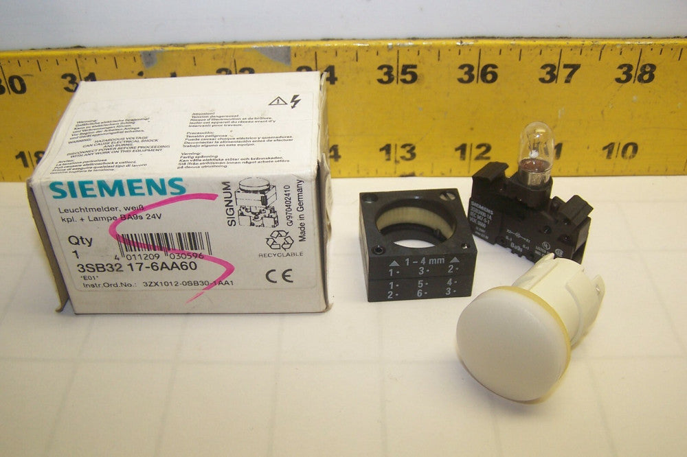 NEW SIEMENS PILOT LIGHT MODULE AND BULB WHITE LENS 24 VDC 3SB3217-6AA60