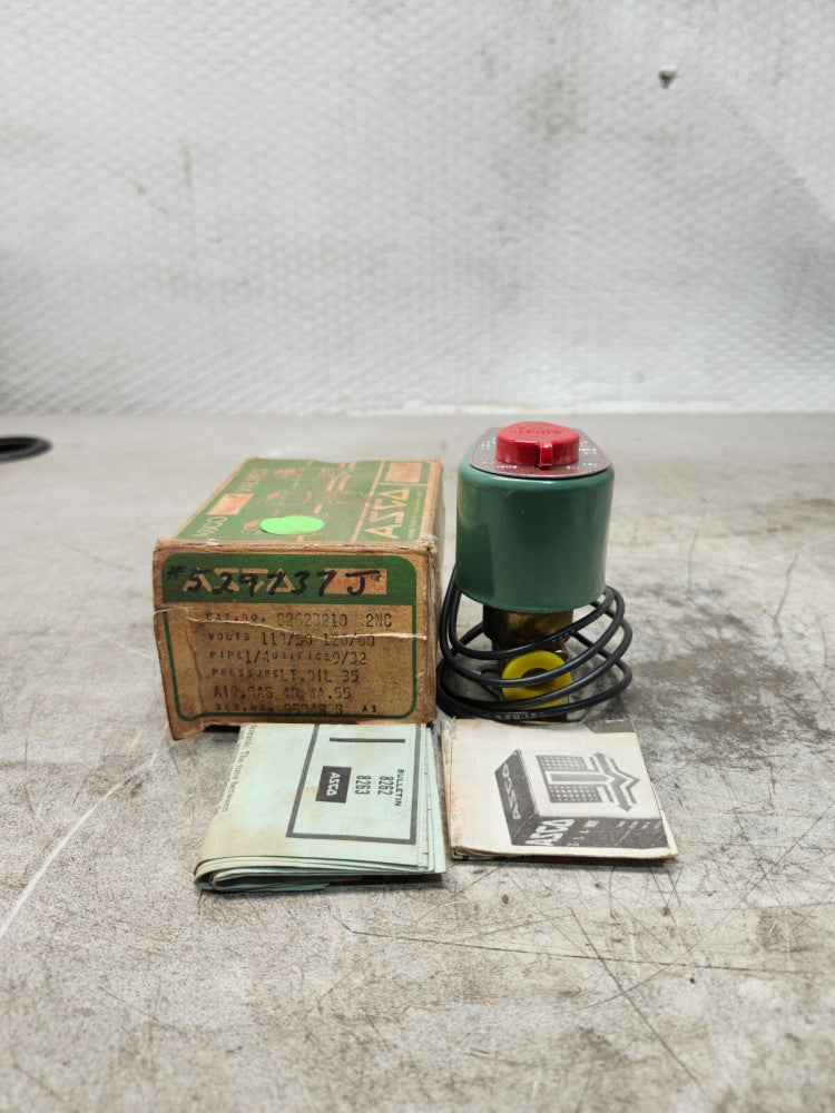 NEW IN BOX ASCO SOLENOID VALVE 1/4" 110/120V. COIL 8262B210