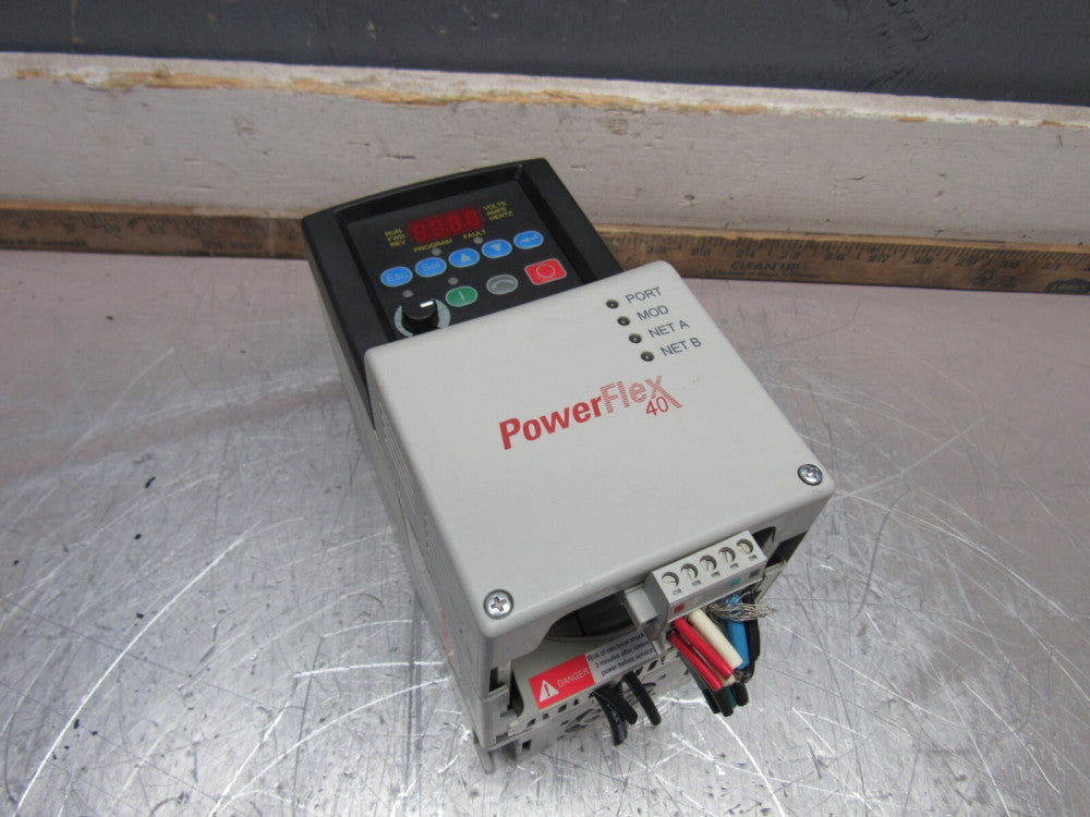 ALLEN BRADLEY POWERFLEX-40 22B-B012N104 3HP 240V 12AMP DEVICENET XLNT TAKEOUT !!