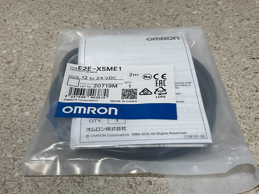 Omron E2E-X5ME1 NEW