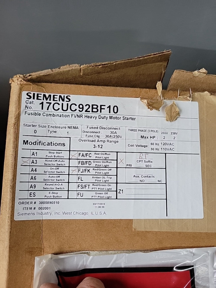 NEW SIEMENS 17CUC92BF10 30 AMP FUSIBLE SIZE 0 COMBO MOTOR STARTER 250 VAC