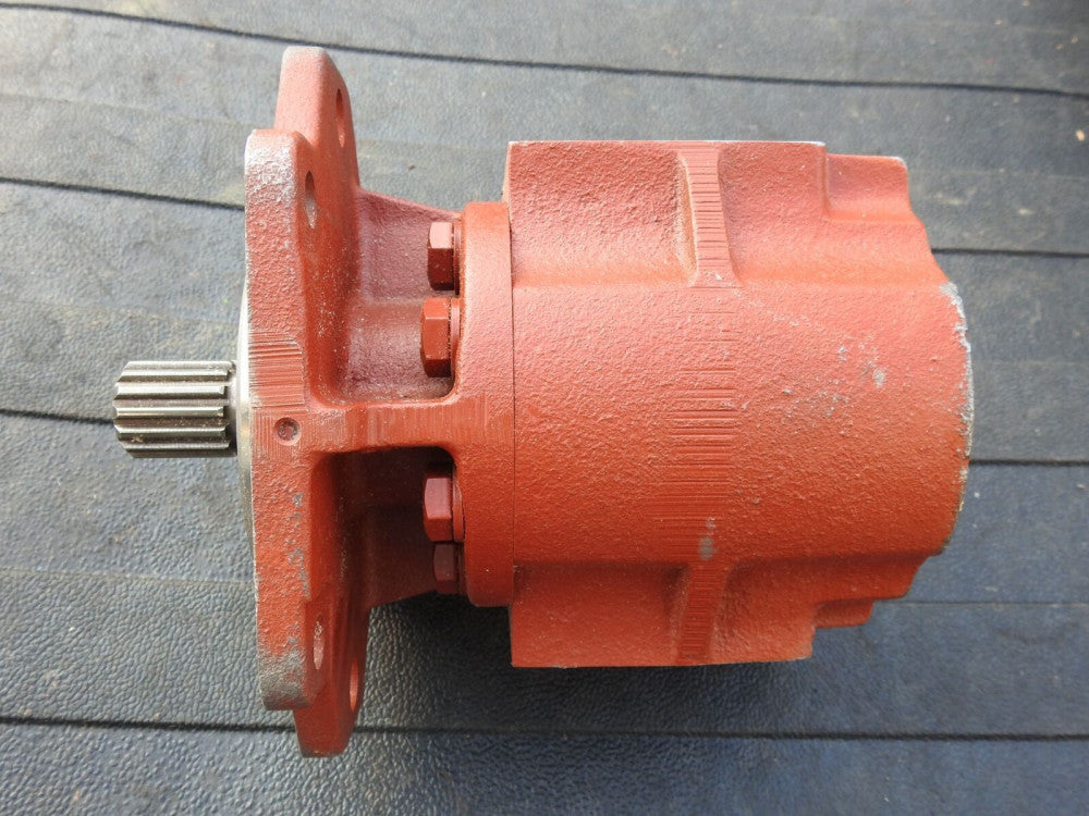 Geartek D35R-1C 6 BOLT, 14 Spline 232313805 Hydraulic Pump - NOB NEW!