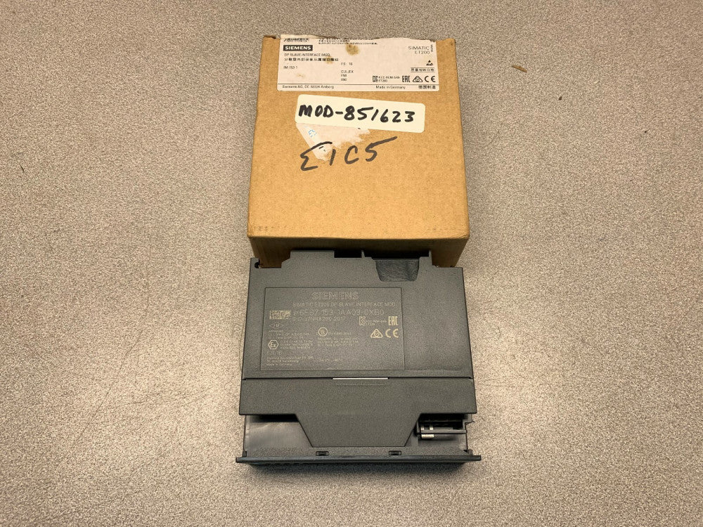 NEW IN BOX SIEMENS INTERFACE MODULE 63S7 153-1AA03-0XB0