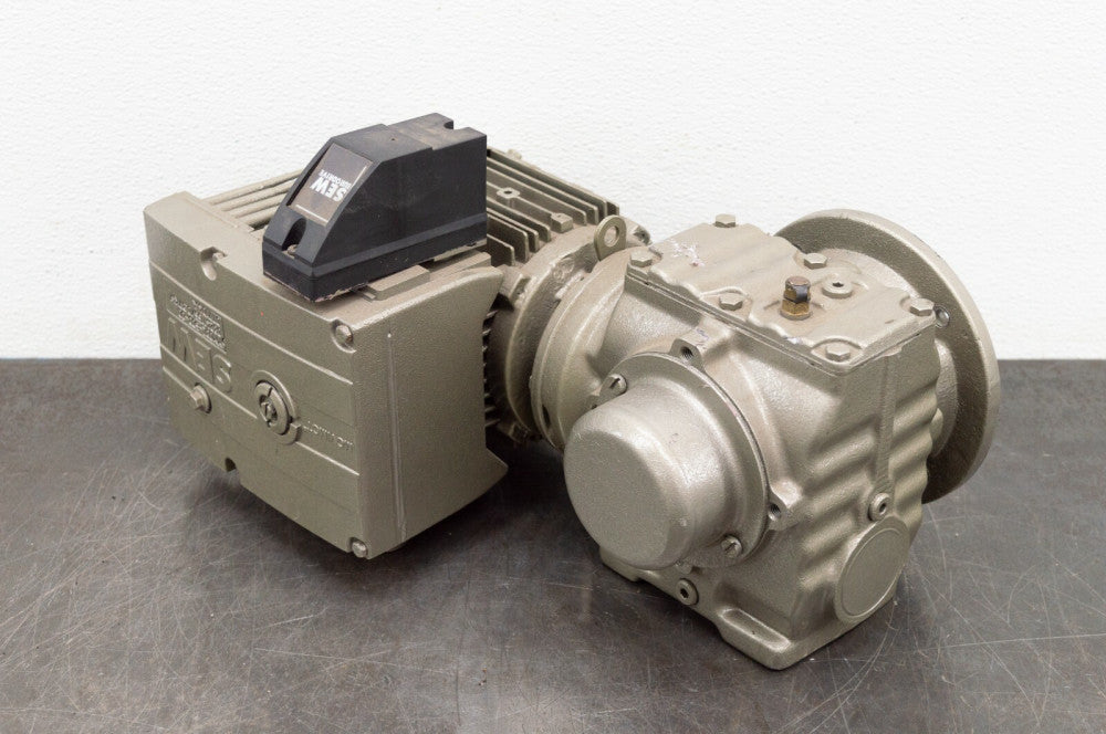 Sew-Eurodrive DFT71D4MM03C Electric Gear Motor 1/2 Hp 3ph 460Y Volt 63.8:1 Ratio