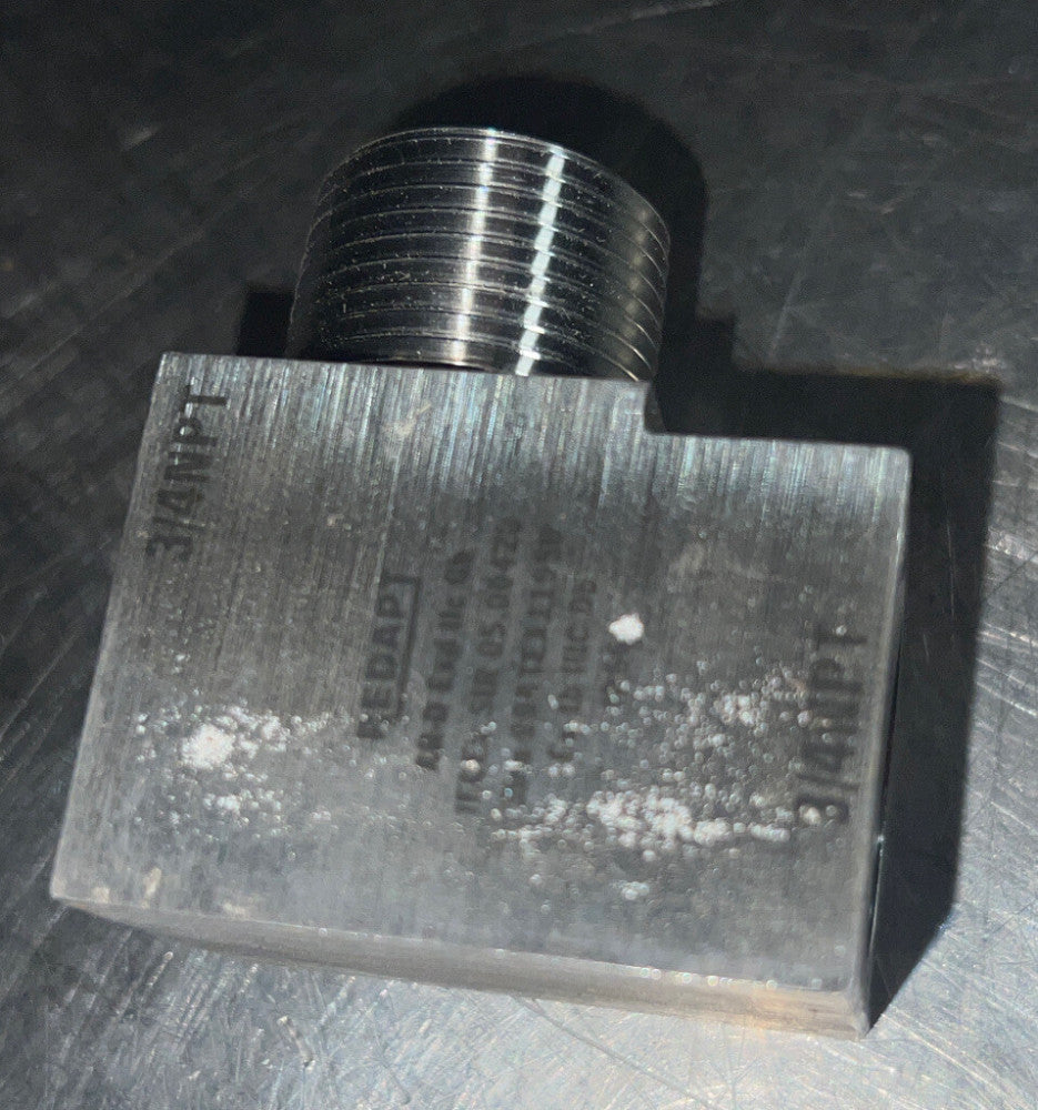 EATON REDAPT AR-D SERIES 90 DEGREE ADAPTER, 3/4" MNPT X 3/4" FNPT, NOS Surplus