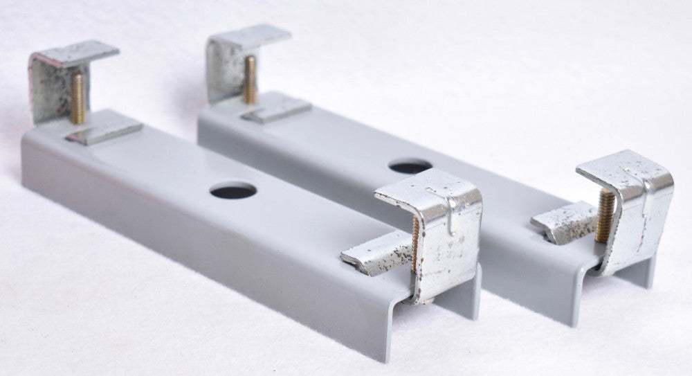 2 Count Eaton Vertical Enclosure Mounting Hangar Assemblies BX20XXXAVHFX