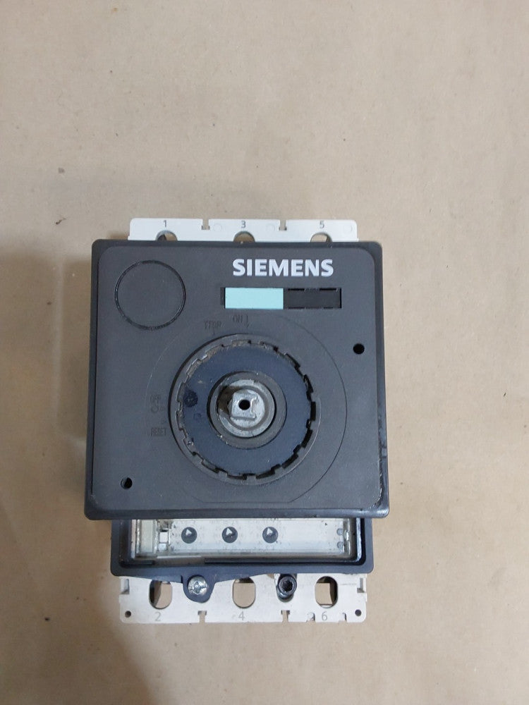 3VL2716-1AA43-0AA0 SIEMENS Circuit Breaker W/ Power Switch