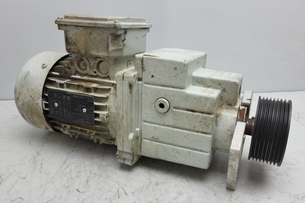 Lenze GST05-2M VCR 080C42 GST AC Gear Motor 2-Stage Inline Helical Gearbox