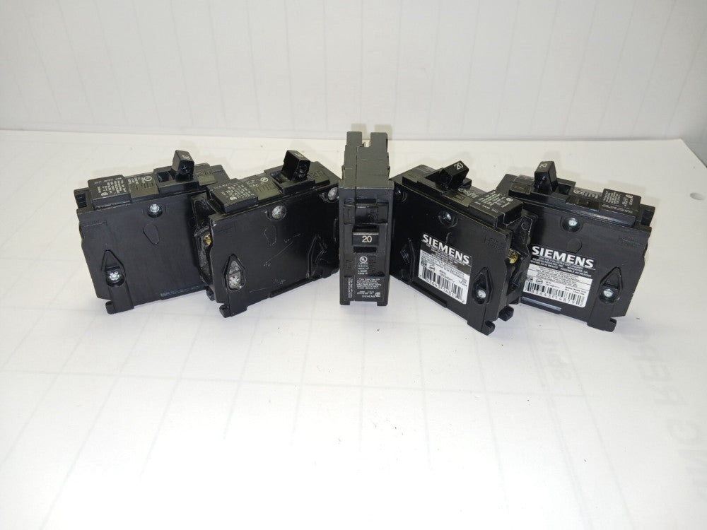LOT OF 5) SIEMENS 20 AMP CIRCUIT BREAKER 120/240 VAC PLUG IN Q120