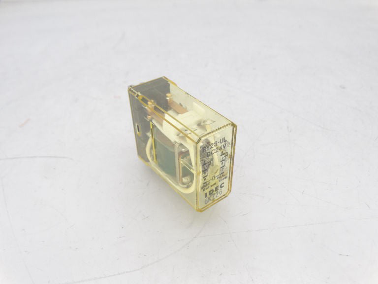 IDEC RY2S-ULDC24V 3A Relay