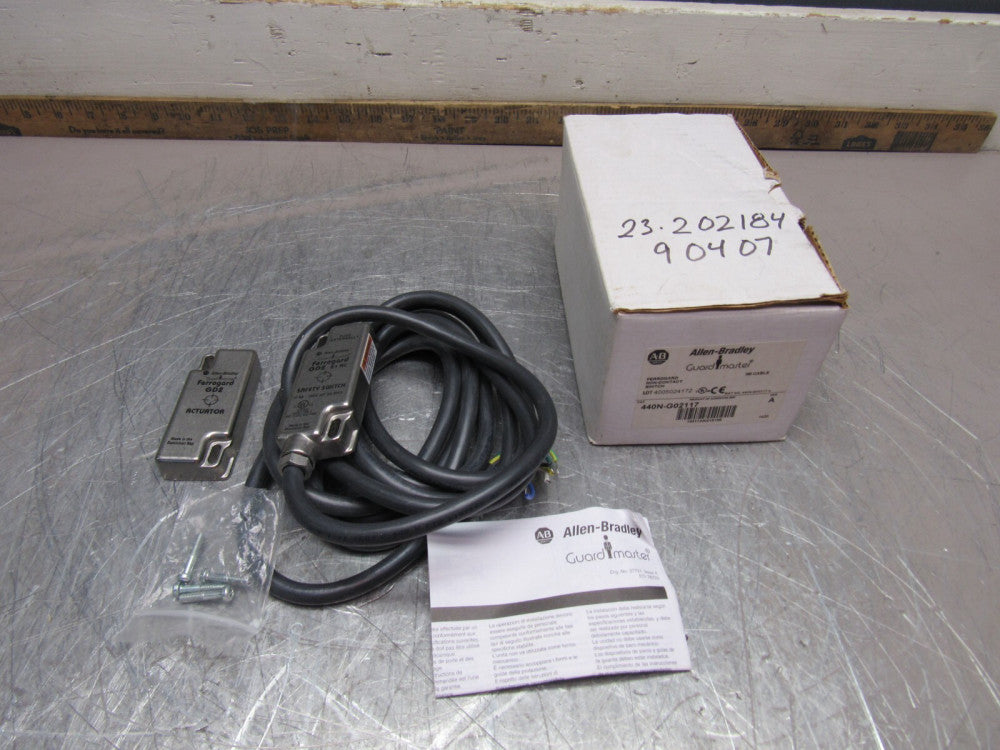 ALLEN BRADLEY GUARDMASTER 440N-G02117 FERROGARD NON-CONTACT SAFETY SWITCH NIB !!