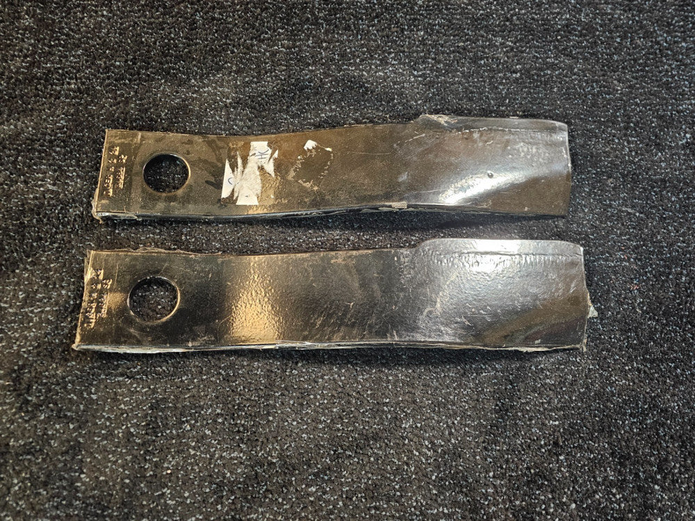 (QTY 2) Tiger 34684 Rotary Mower Blade 4x20x1/2" 1-3/4 Hole, Black