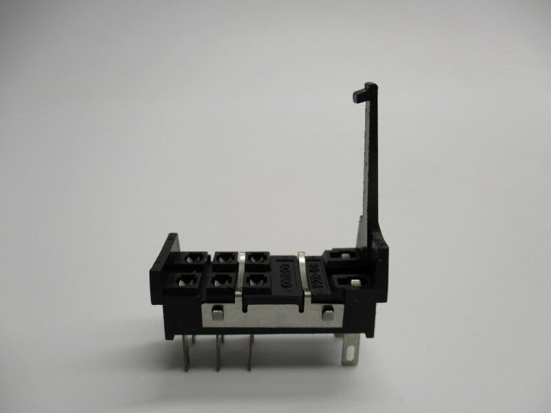 OMRON P2R-08 NSNP