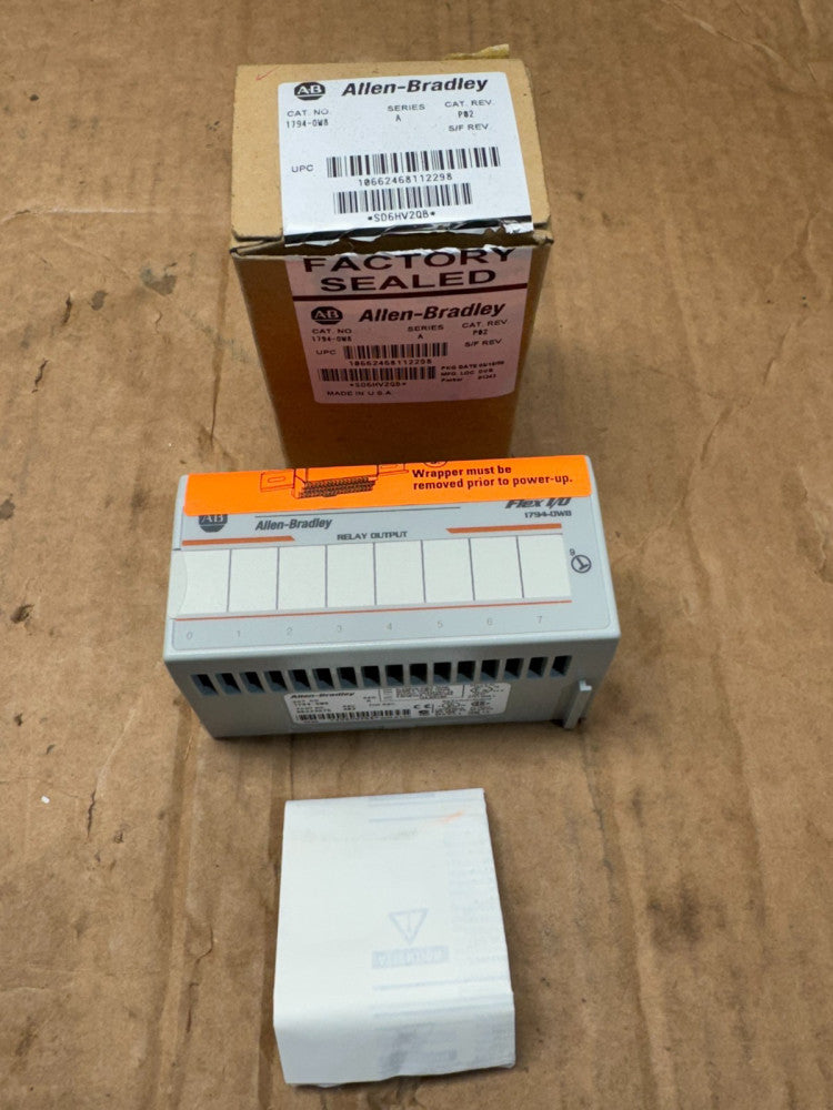 NEW IN BOX ALLEN-BRADLEY FLEX I/O OUTPUT MODULE 1794-OW8 SERIES A