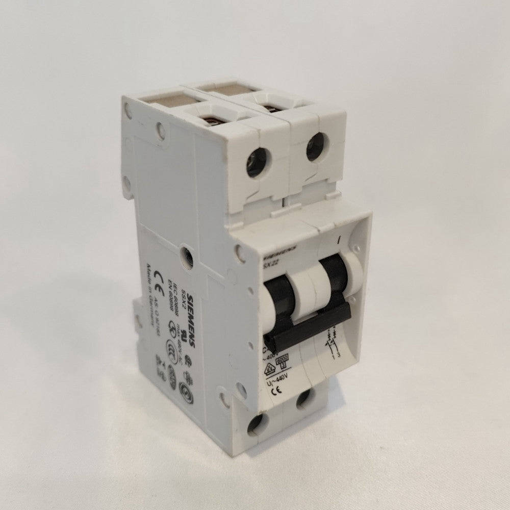 Siemens 5SX22 C4 2 Pole Din Rail Circuit Breaker 480 VAC