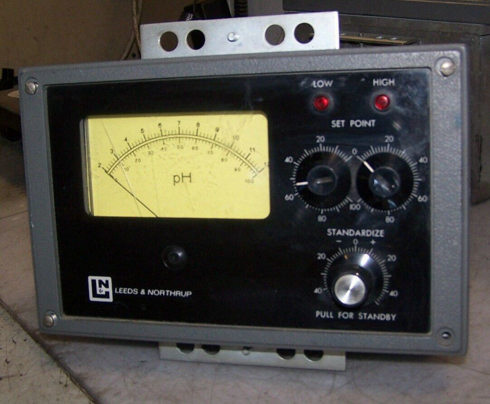LEEDS & NORTHRUP PH ANALYZER 100/132 VAC 12 VA 7075-3-107-120-202-000