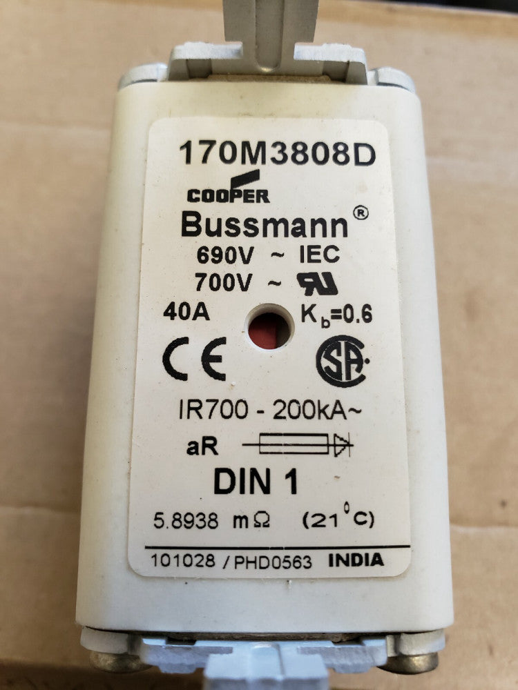 New Eaton Bussmann 40A 700V Fuse Part# 170M3808D ( A1-5)