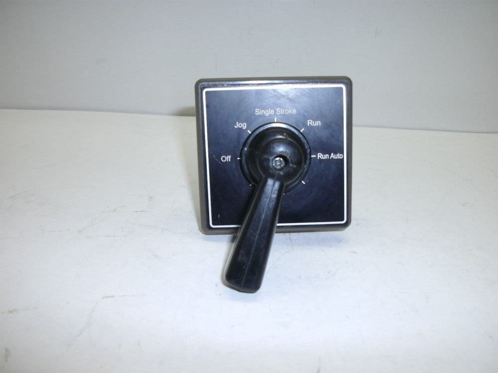 IDEC UCSQO HEAVY DUTY OILTIGHT CAM SWITCHES 5 POSITION TYPE CS-10 600V 10 AMP