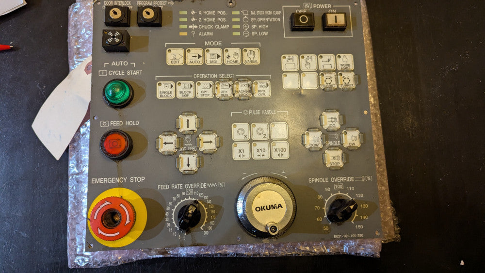 Okuma E021-161-100-350 Operator Panel w A20B-2002-0470/12B PCB