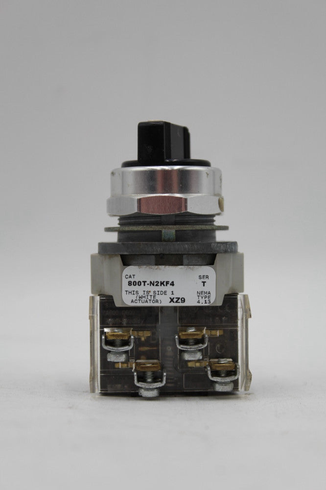Allen-Bradley 800T-N2KF4 Selector Switch
