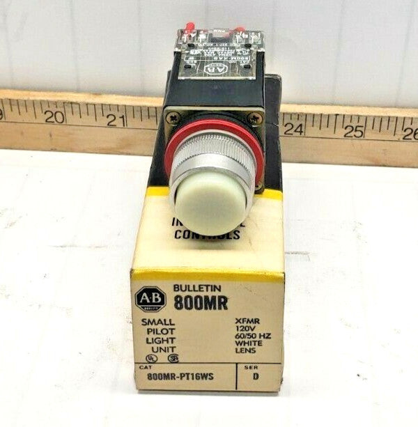 New Allen-Bradley Small Pilot Light (White) 120 VAC 50/60 Hz 800MR-PT16WS